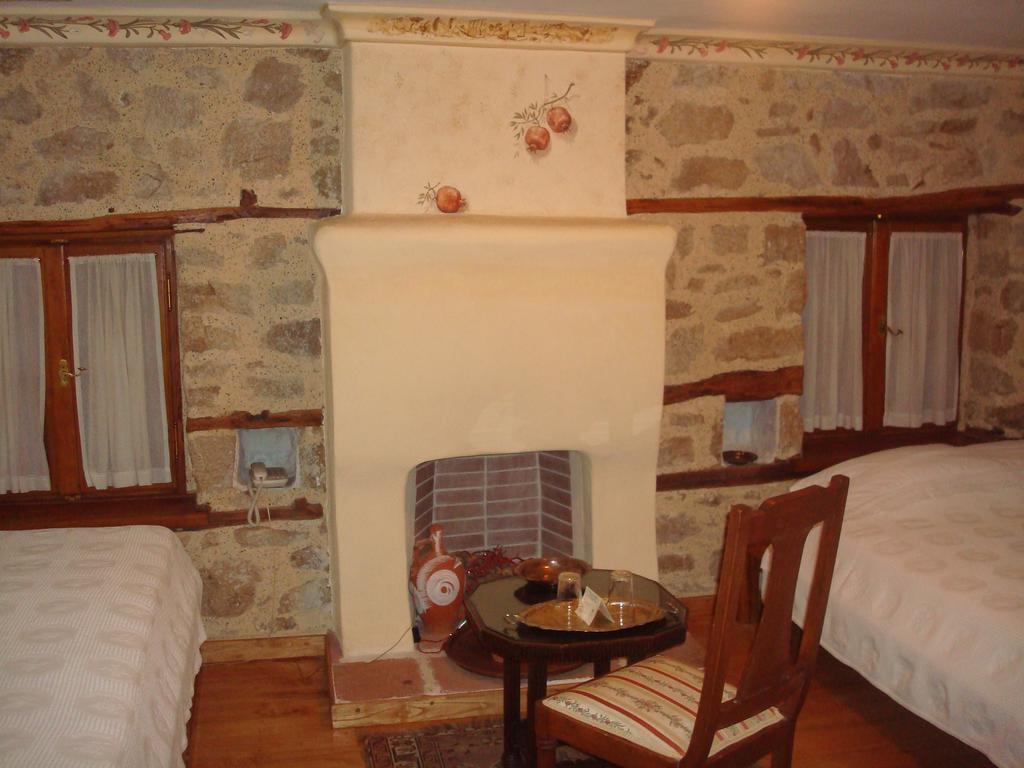 Oikia Alexandrou Traditional Inn Arnaia Luaran gambar